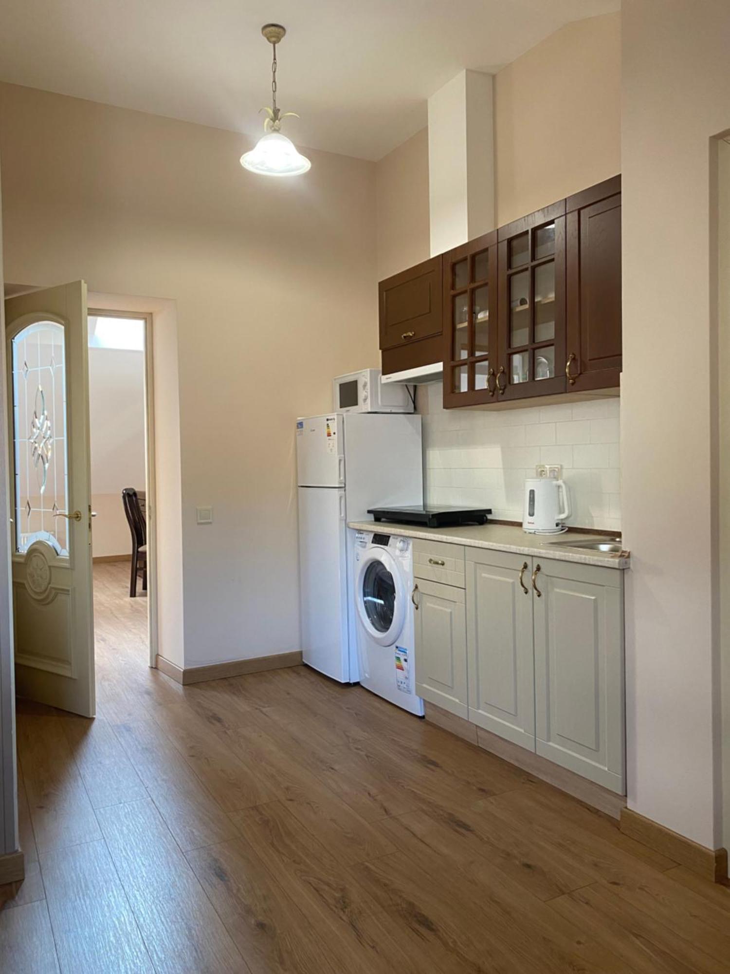 לבוב Apart Yaroslava Osmomysla 9 Square - City Center מראה חיצוני תמונה